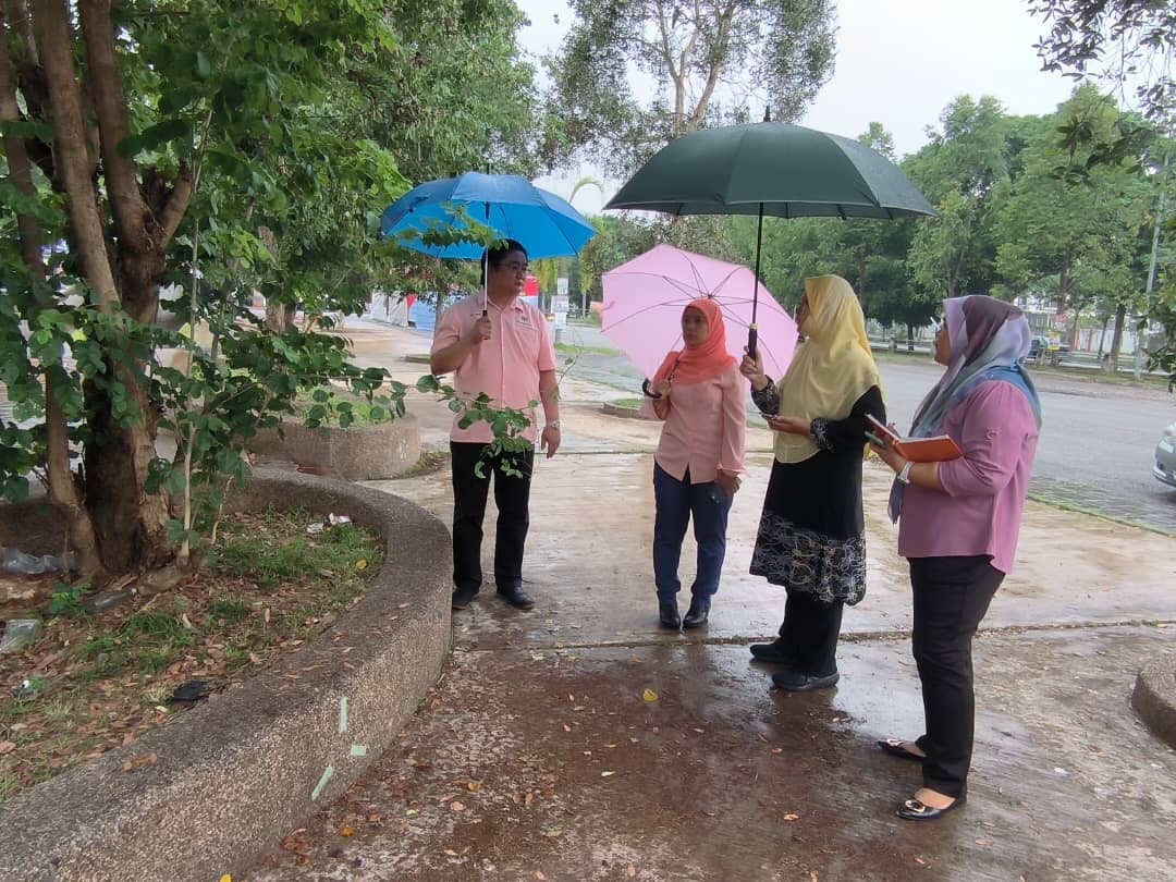 垃圾没清偷偷扩建 市会视察揪出问题根治