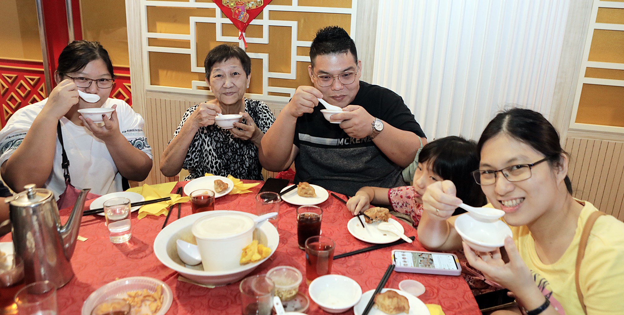 大都会-“四季中华--温馨冬至”庆宴圆满举行