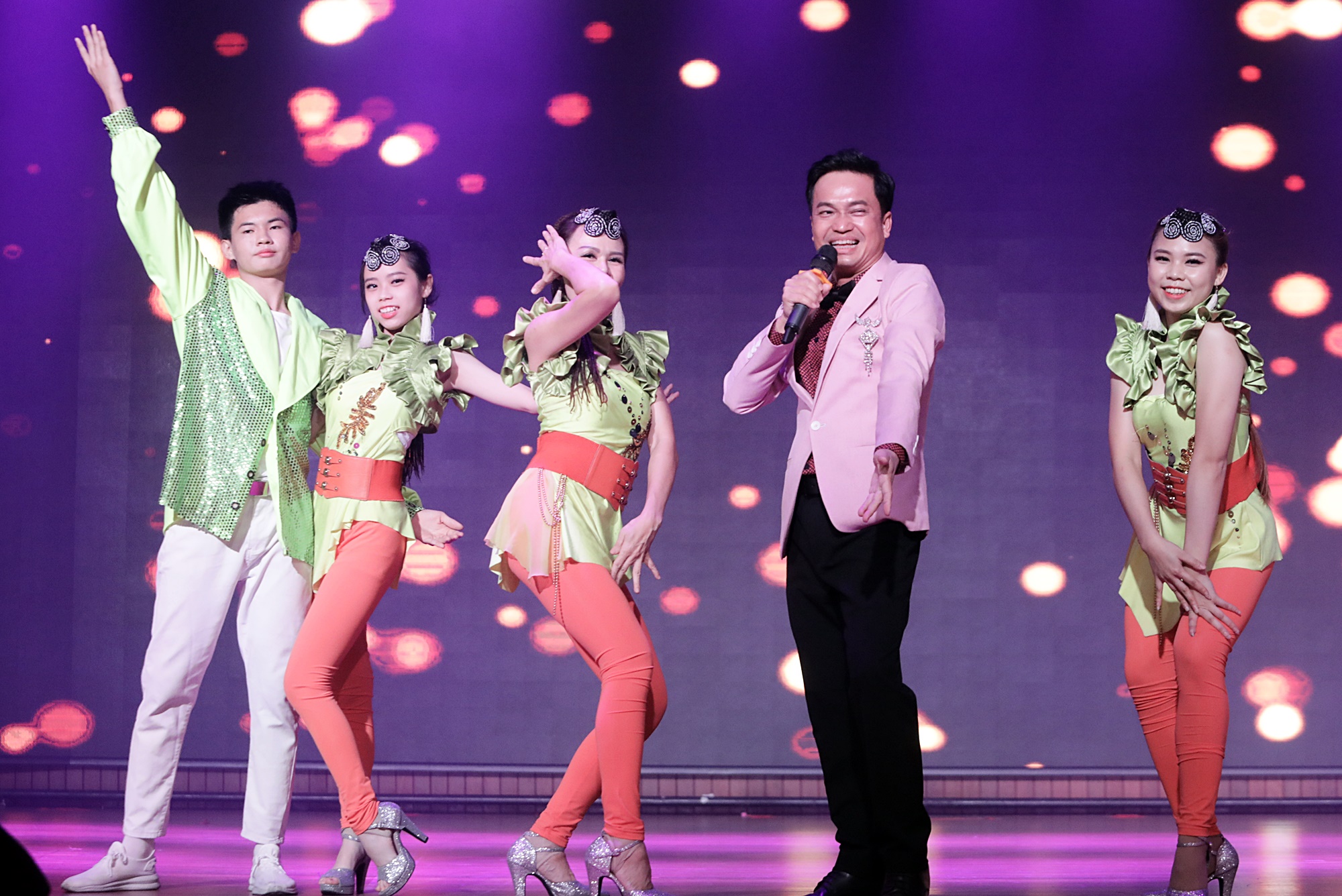 “四季中华--温馨冬至”庆宴圆满举行