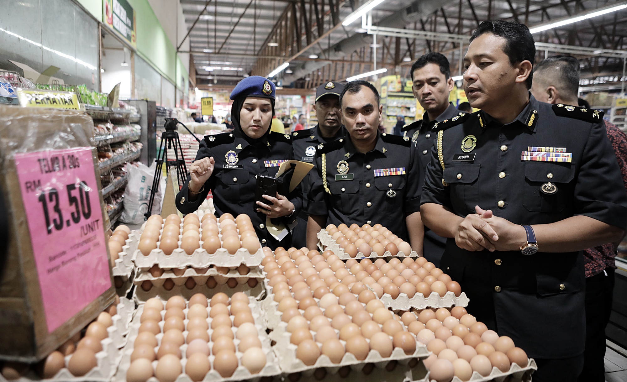 大都会-雪州国内贸易及生活费局执法组