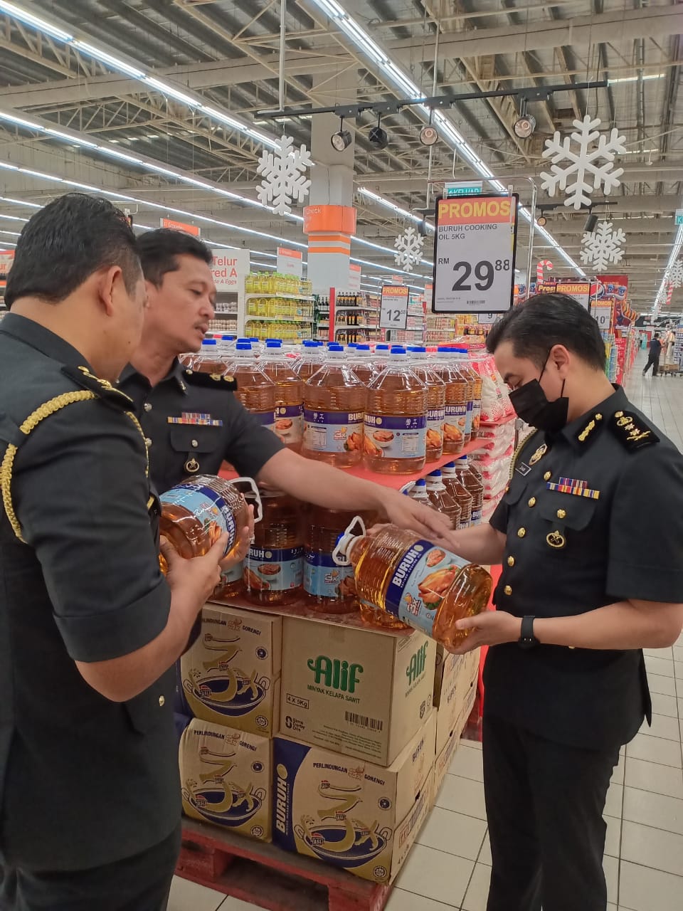 大都会/内贸部：雪有40户商家鸡蛋供应不足