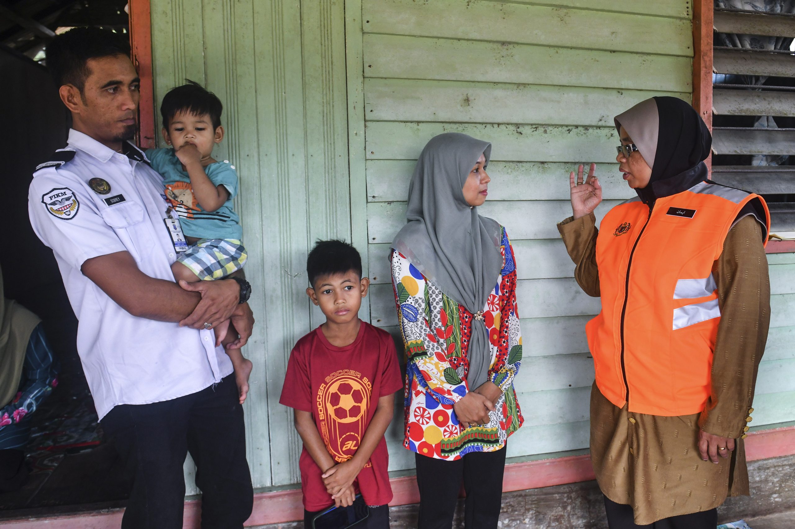 妇女、家庭及社会发展部赈灾物资送到登州