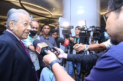 委扎希任副揆不尊重法治  敦马：“被控已没当领袖资格了”