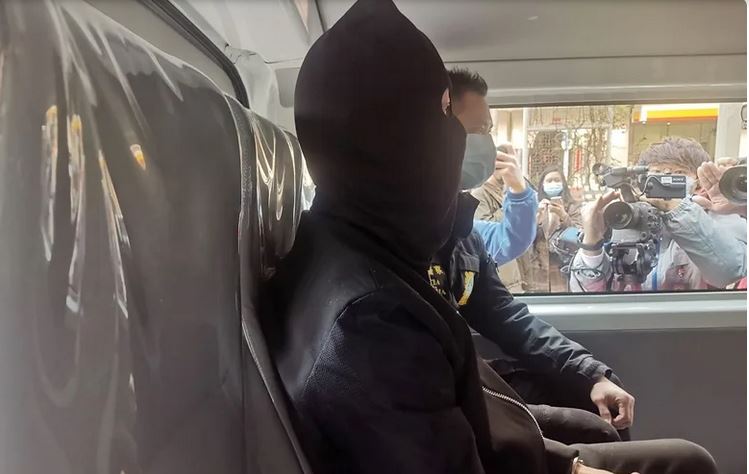 安以轩老公「被控83项罪」后首出庭 唯一到场被告全身黑拒开口