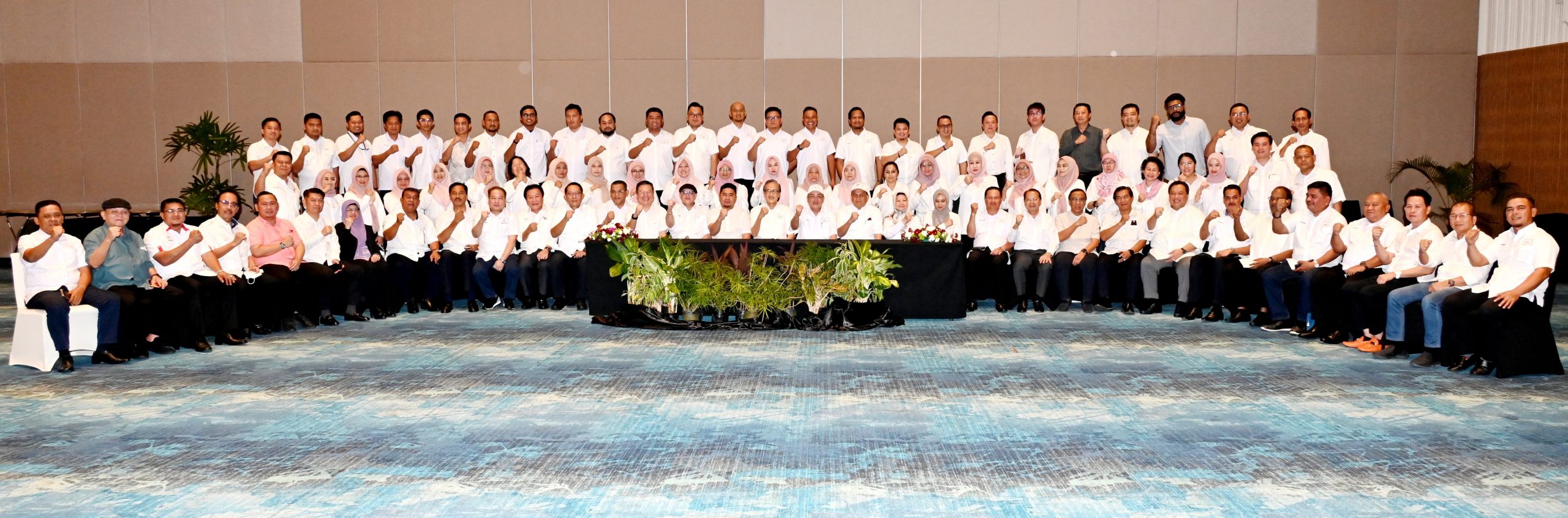 封面∕沙巴土团党领导层宣布退党