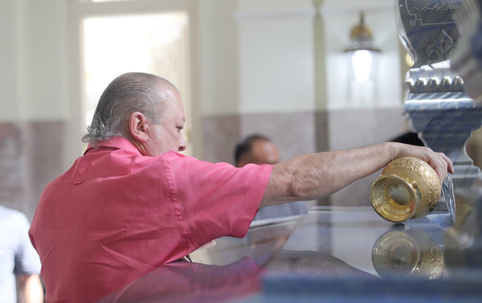 柔佛三王子逝世7周年,柔佛苏丹前往陵墓悼念