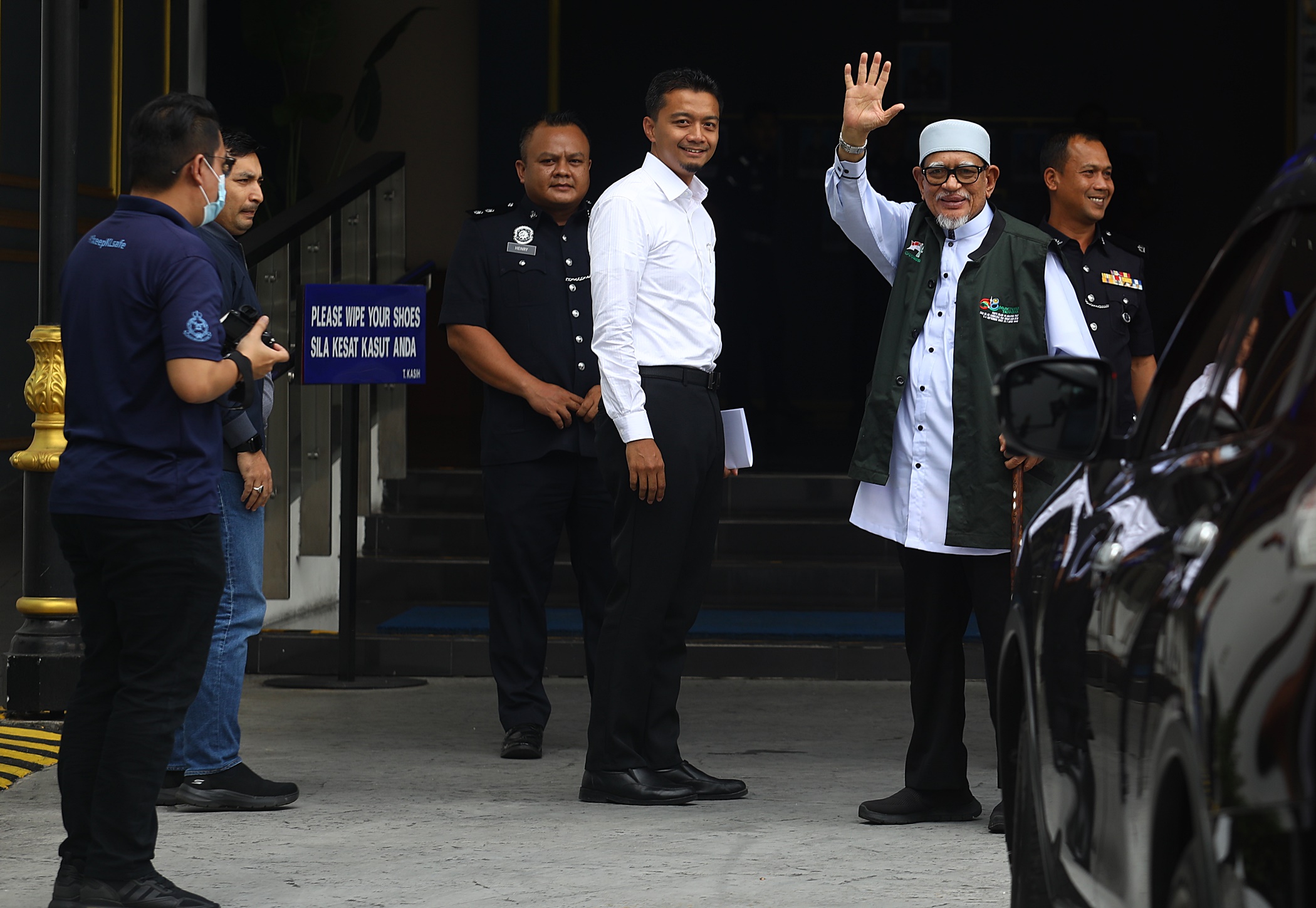 应警方传召·哈迪阿旺今午到警局录供未发言