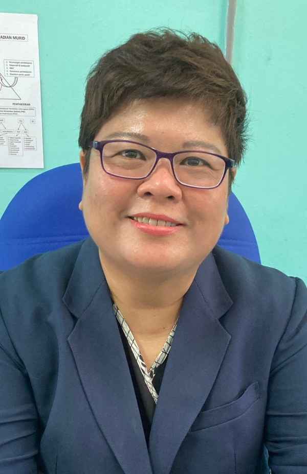 微小校长：吃力不讨好    复级班老师苦不堪言