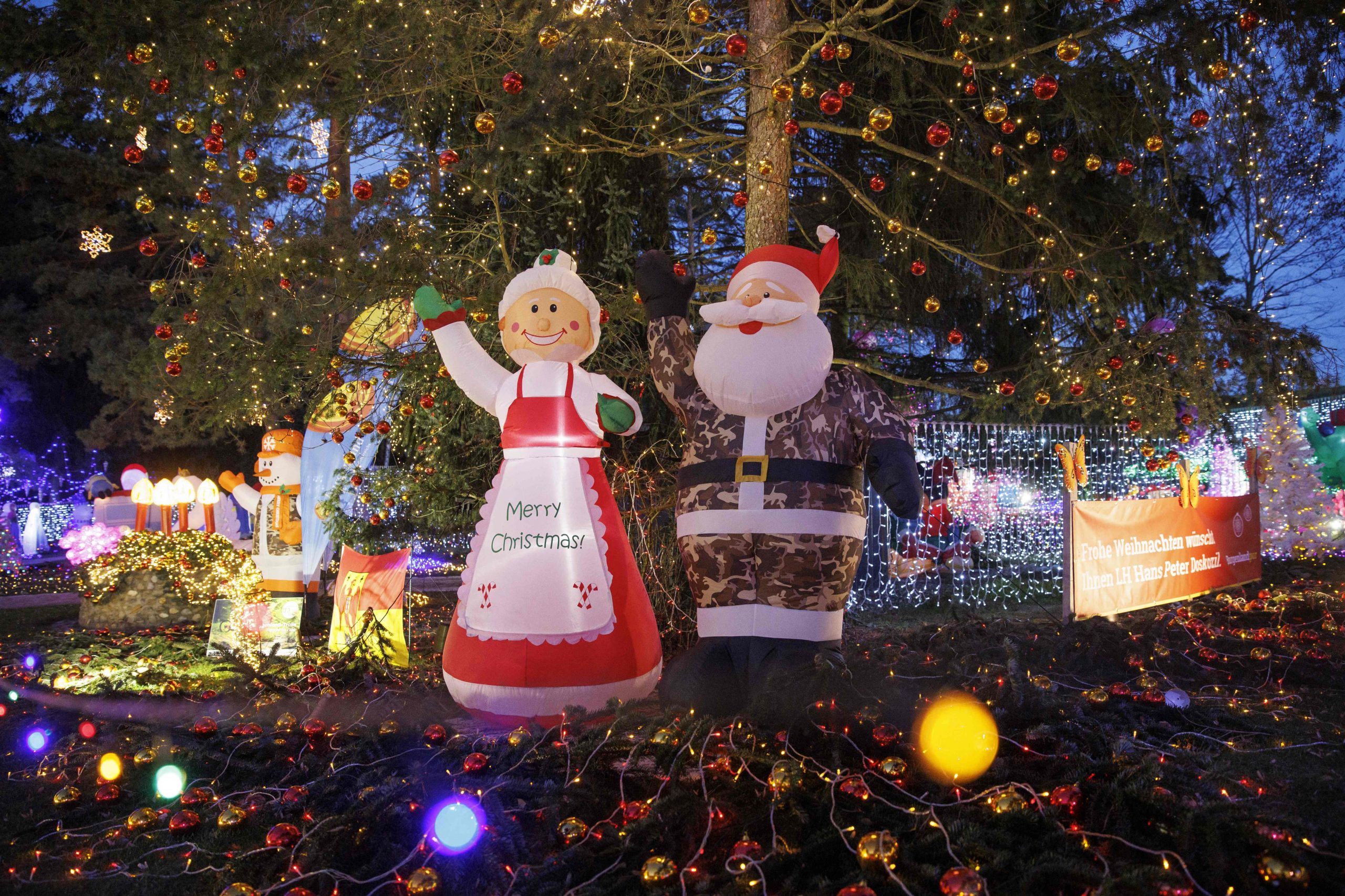 拼盘 2图 未签 奥地利圣诞之屋