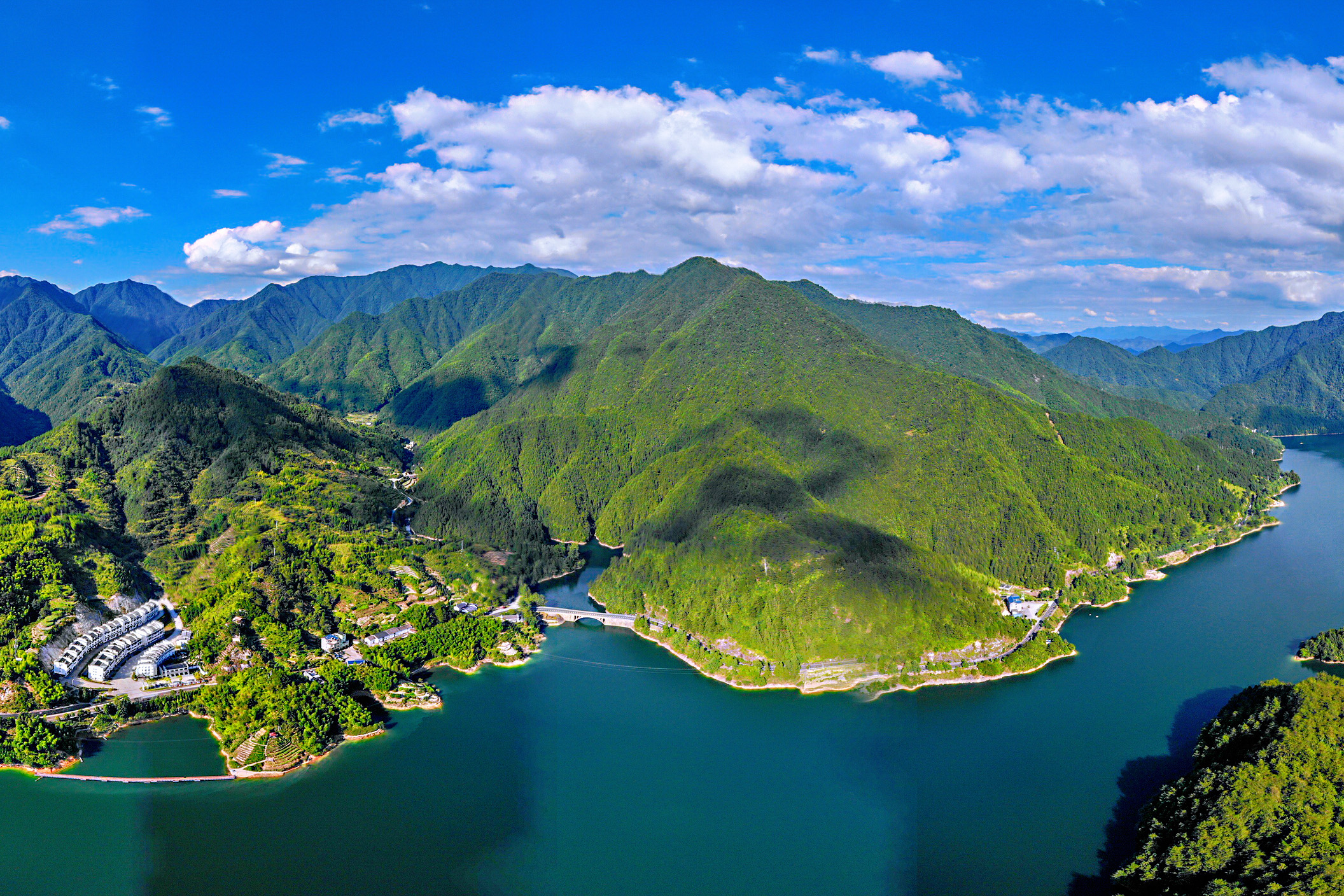 拼盘/11处中国自然保护地入选世界自然保护联盟绿色名录