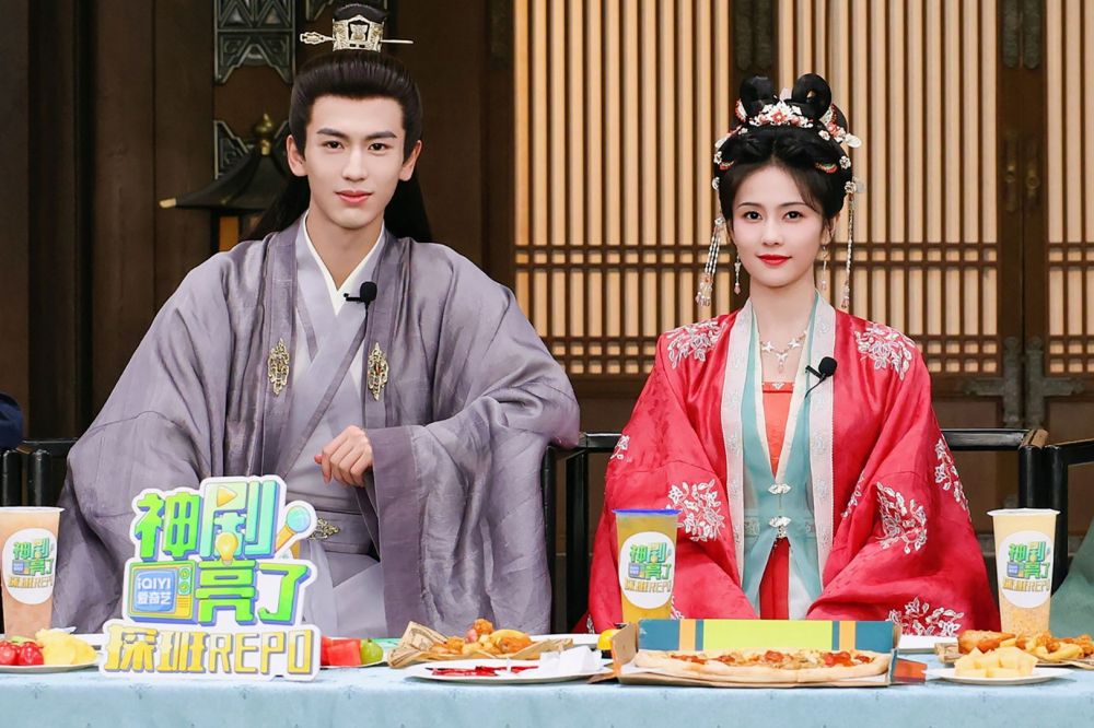 掰了张凌赫？ 白鹿否认恋爱称单身