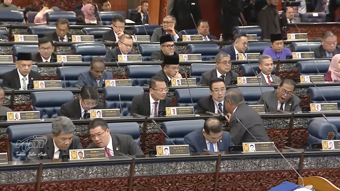 新政府、新座位!这些大咖坐第一排