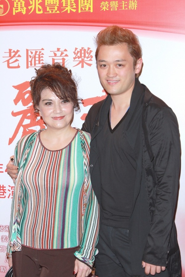 施明撞伤头动脑部手术昏迷未醒 未来数天是关键期	