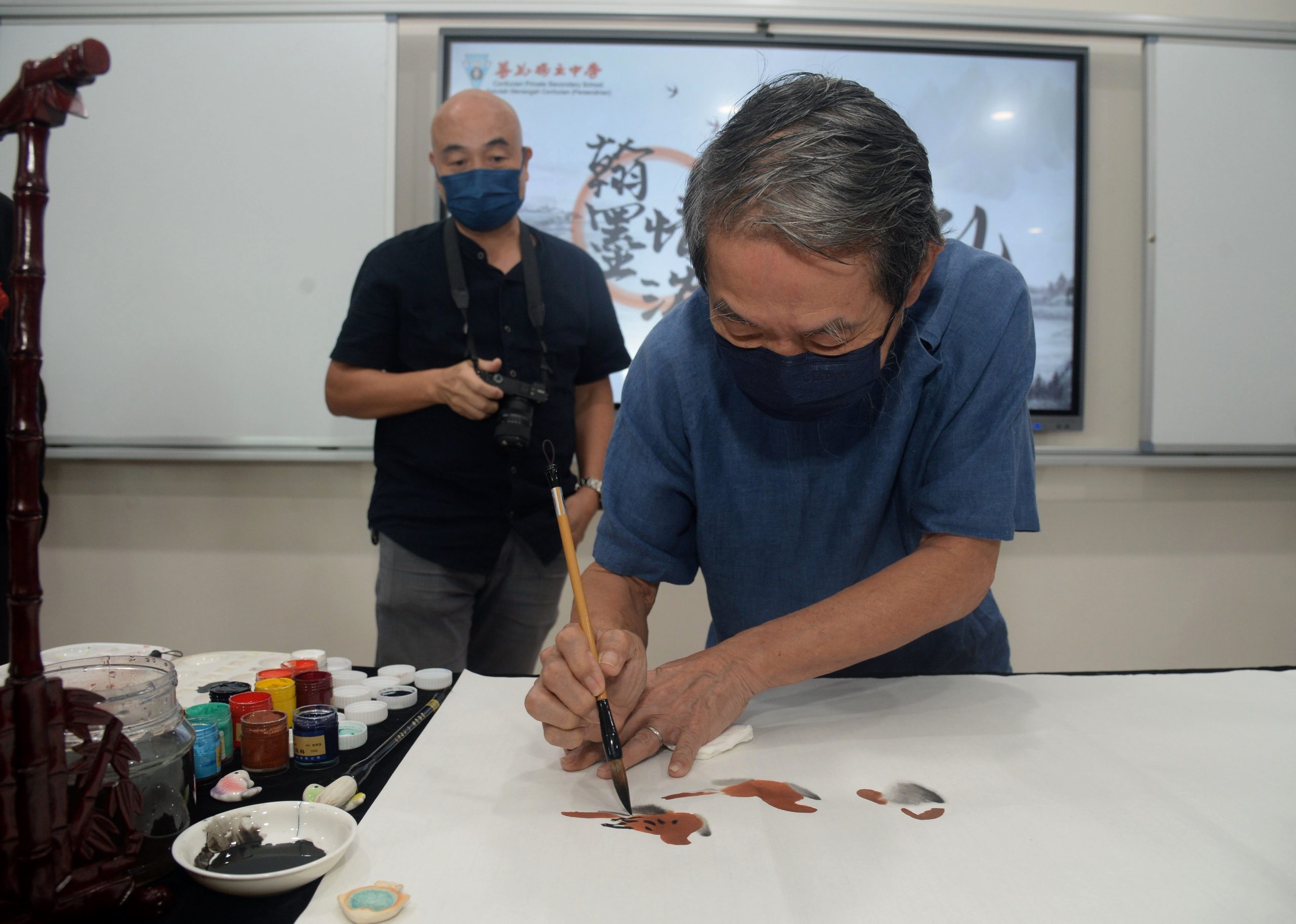 早报头/大都会-“翰墨情浓献尊孔”名家书画义展开幕