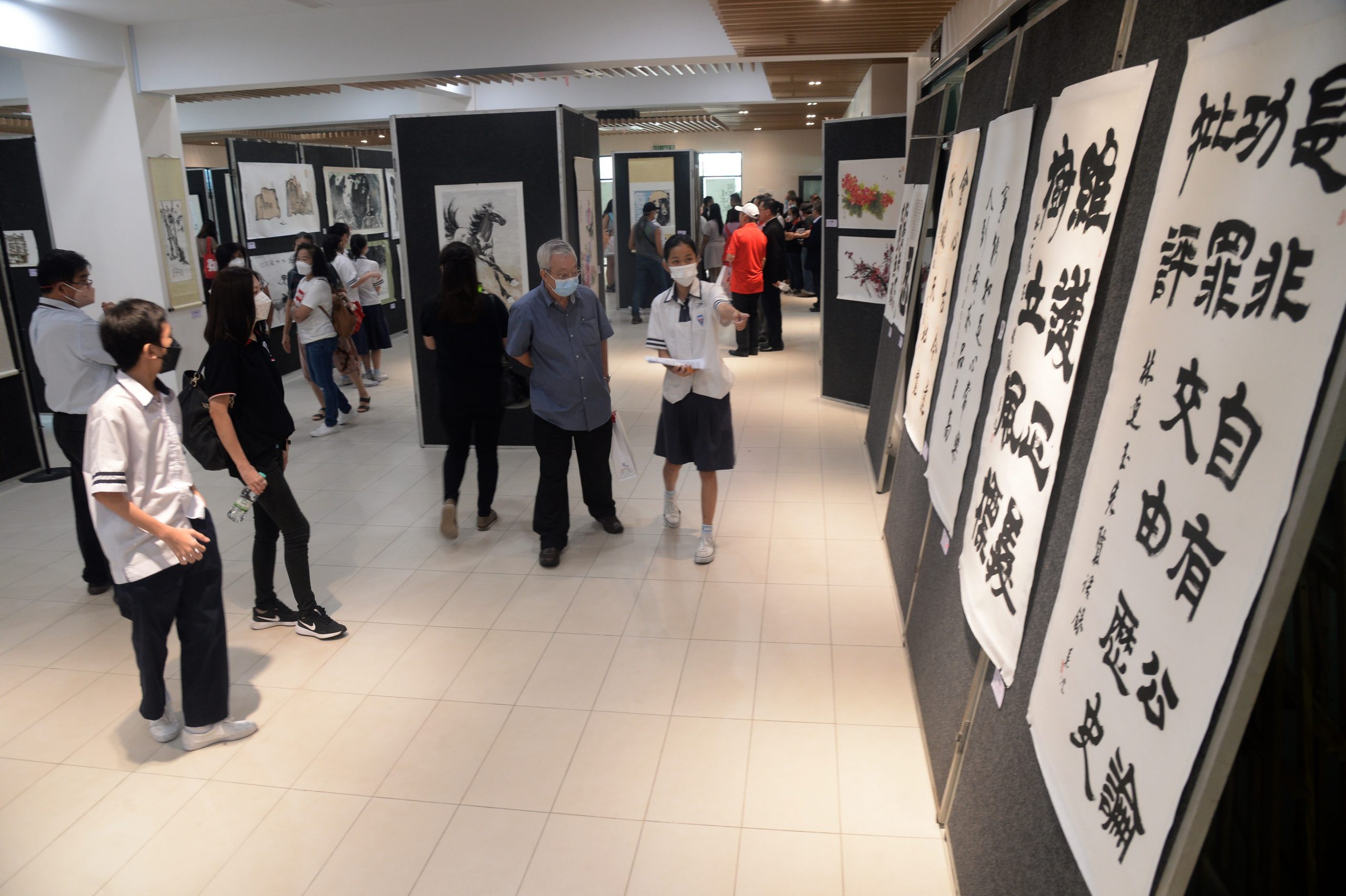 早报头/大都会-“翰墨情浓献尊孔”名家书画义展开幕