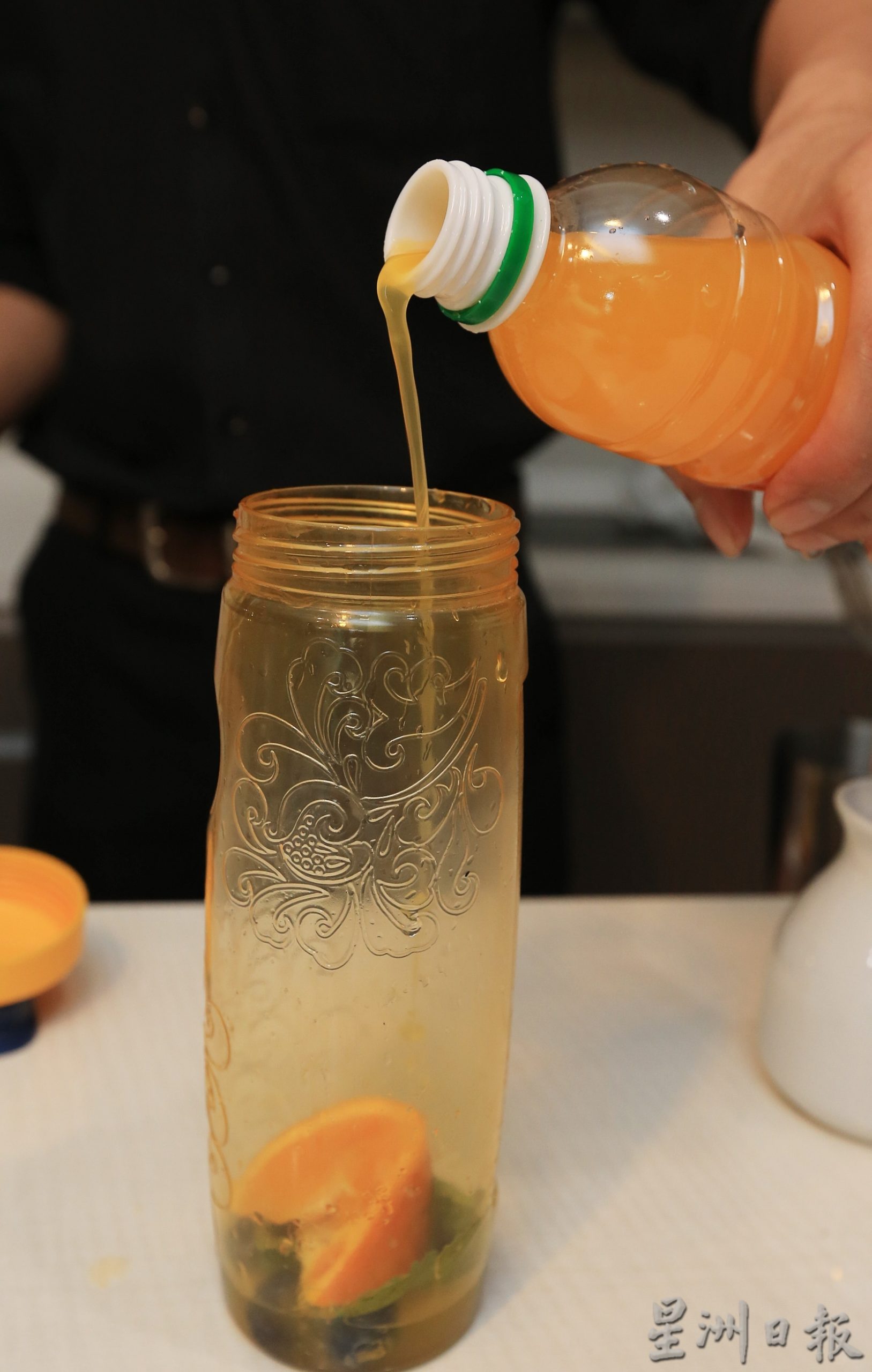 智慧王当家:在家调酒 记者:欣薇 摄影:林毅钲