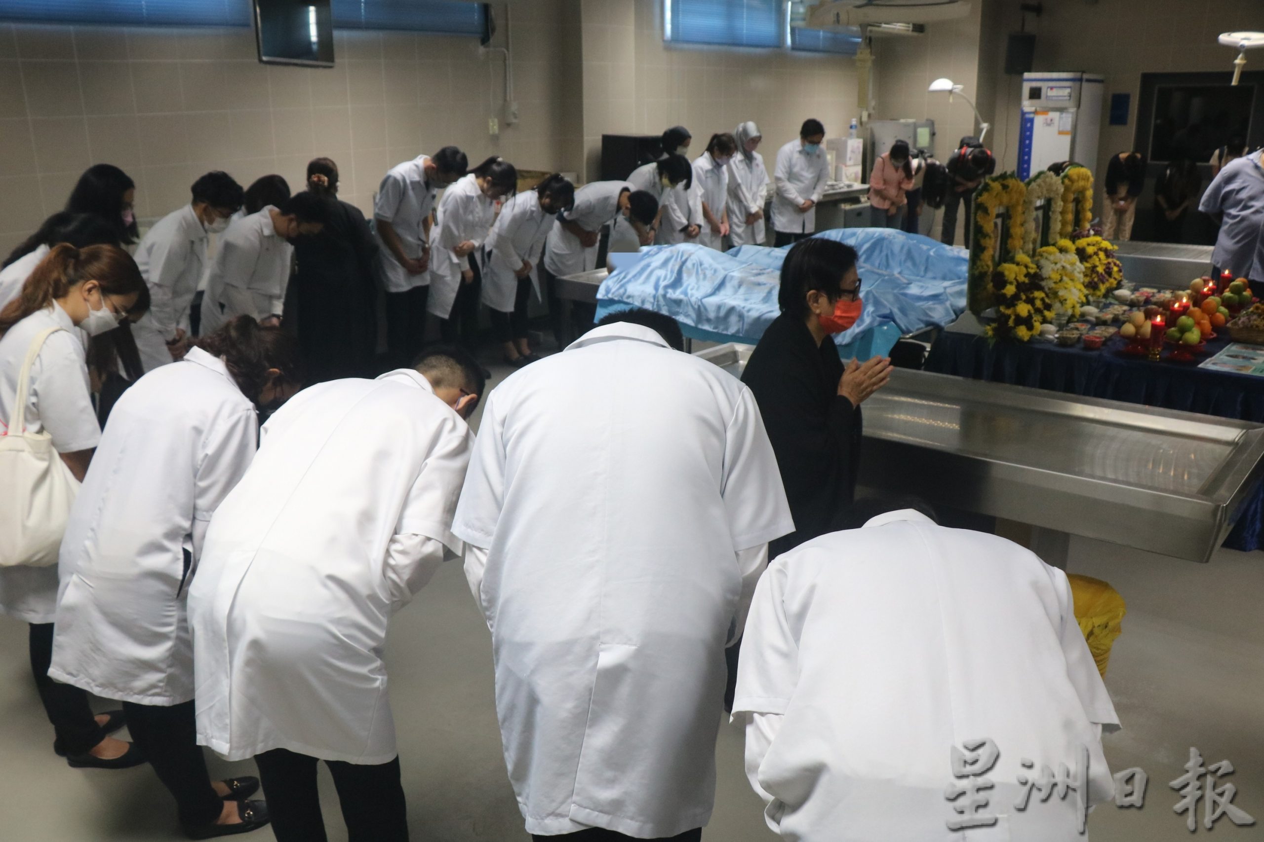 谢聿东 首位大体老师