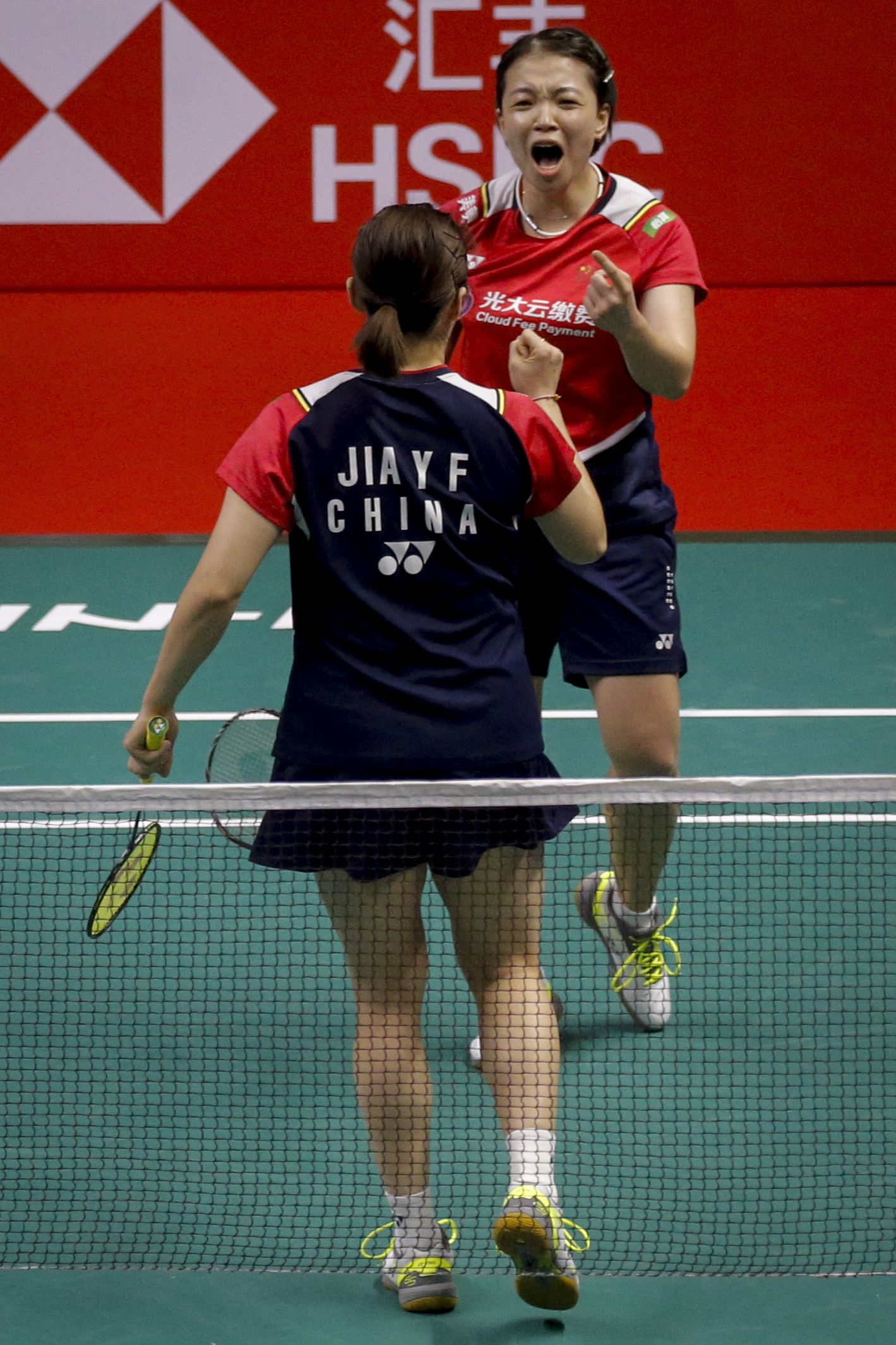 曼谷世羽联年终总决赛|2局完胜泰国姐妹组合 凡尘第3度夺冠