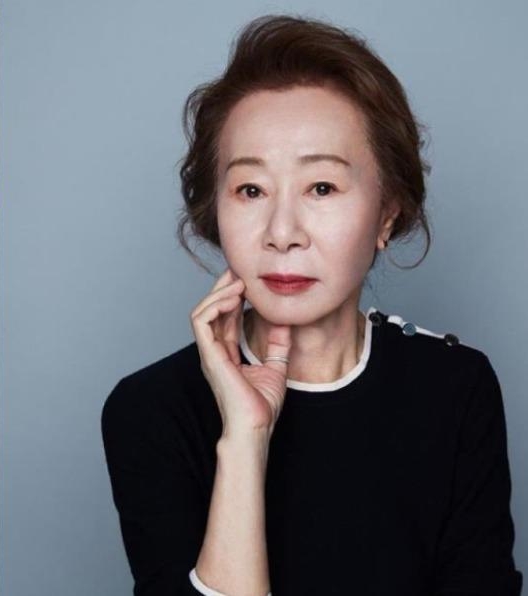 曾曝公司不给置装费  尹汝贞与HOOK娱乐解约