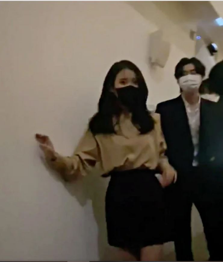 李锺硕IU热恋4个月  圣诞同游日本全被拍