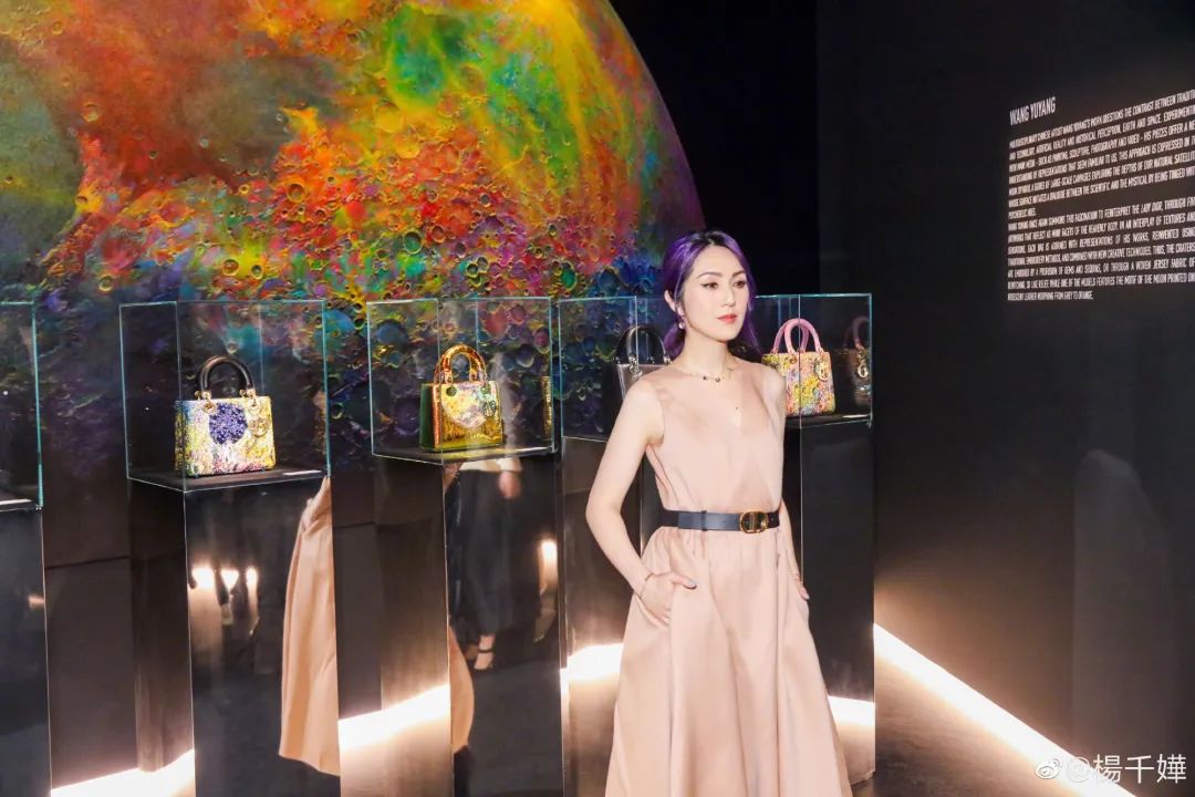 杨千嬅个唱门票滞销？　派票遭港网民嘲：没人看咩