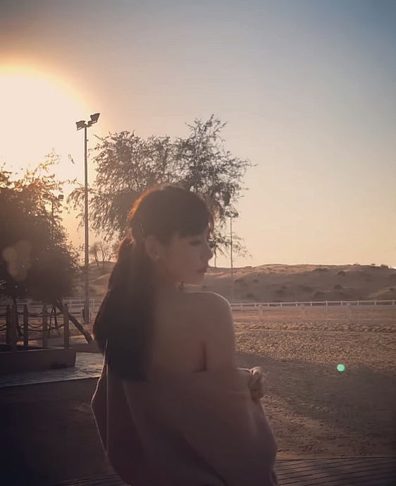 林明祯大派福利  疑真空晒白滑玉背