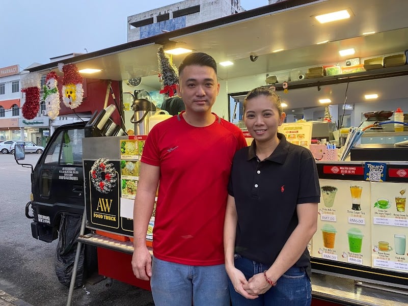 柔:【食客指路】(12月20日刊):“黑噜噜”墨汁炸鸡排,外皮酥脆内嫩多汁,好好吃