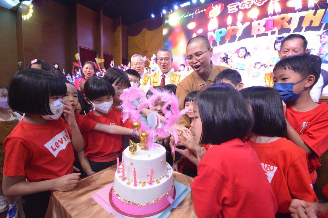 新马寺幼儿园庆五周年 12月9日见证59学生毕业