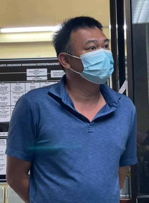 柔:新闻:涉诈骗800被控 华男不认罪 5000保外候
