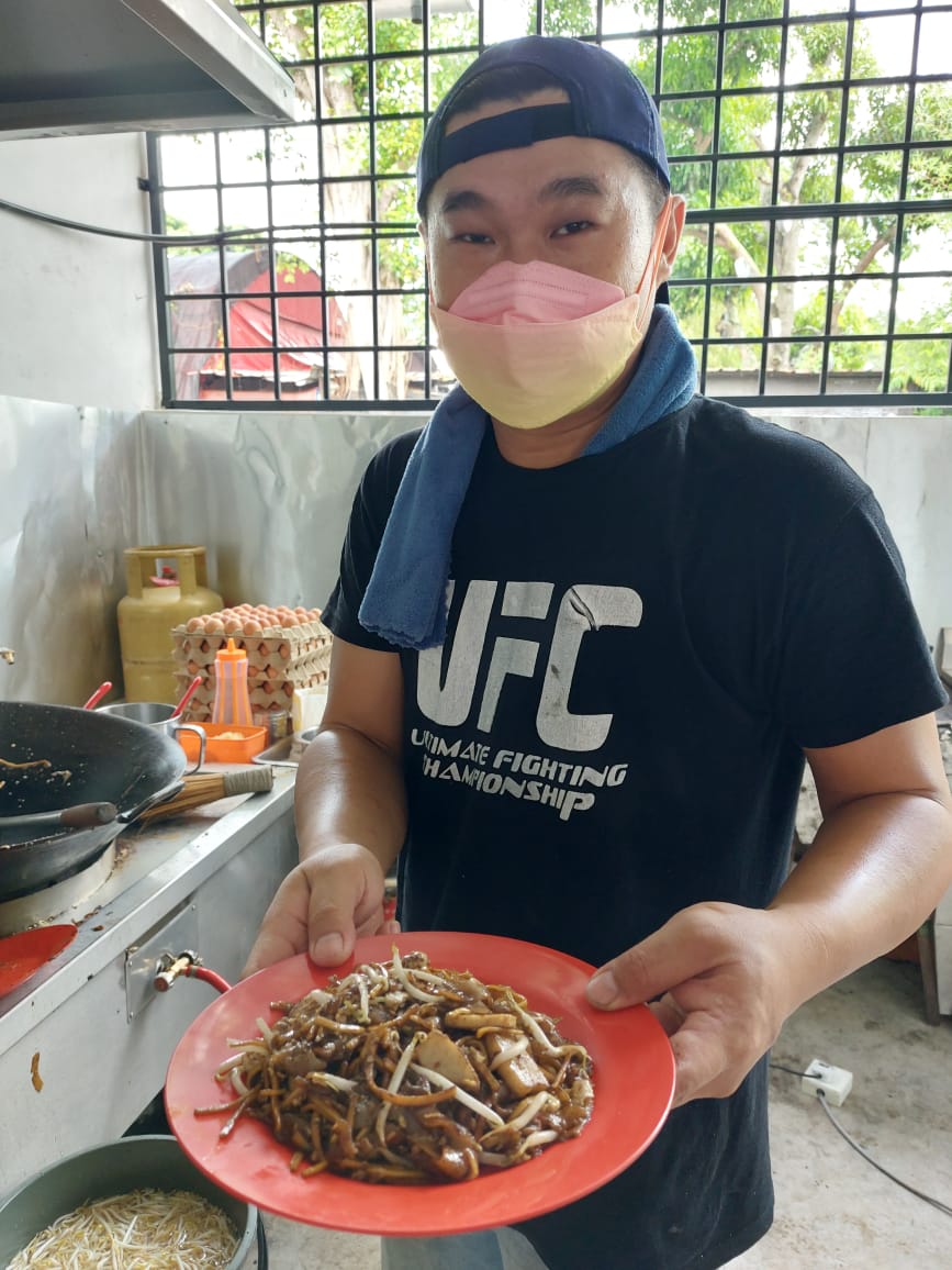 柔:食客指路(12月13日刊):急火旺炒镬气十足 居銮无招牌炒粿条好吃