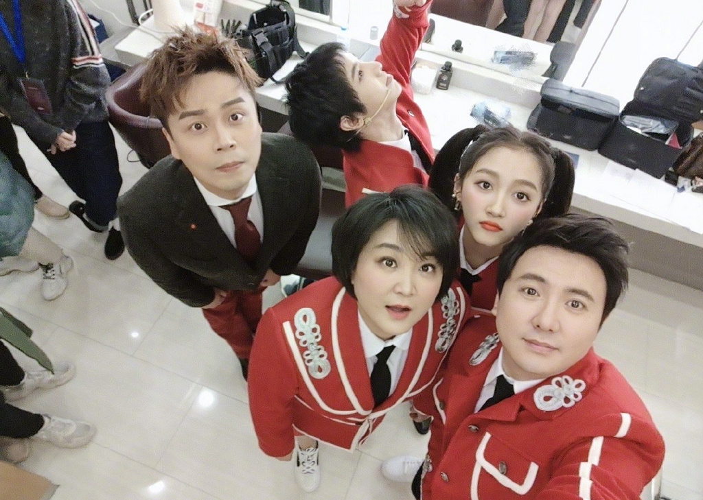 没给华晨宇宣传新歌 沈腾遭网暴