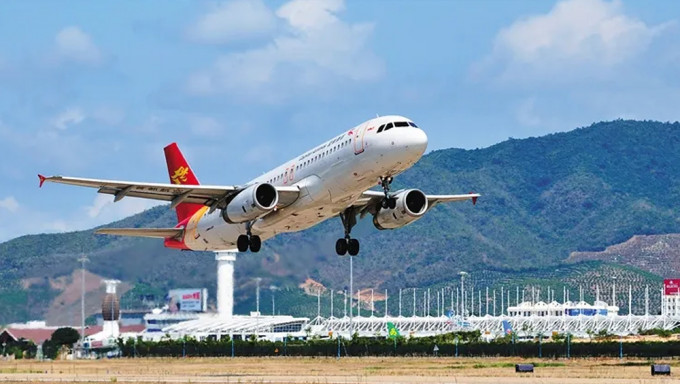 海南等多地跨省疫情防控政策调整 机票酒店预订量暴增