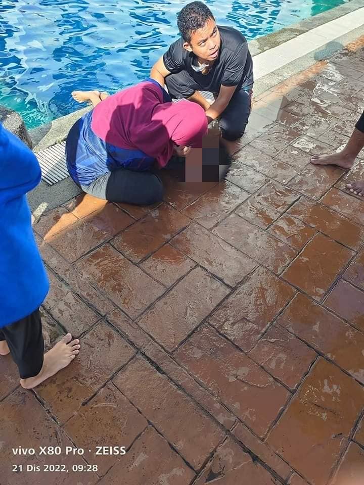 父亲才上厕所 男童游泳溺水