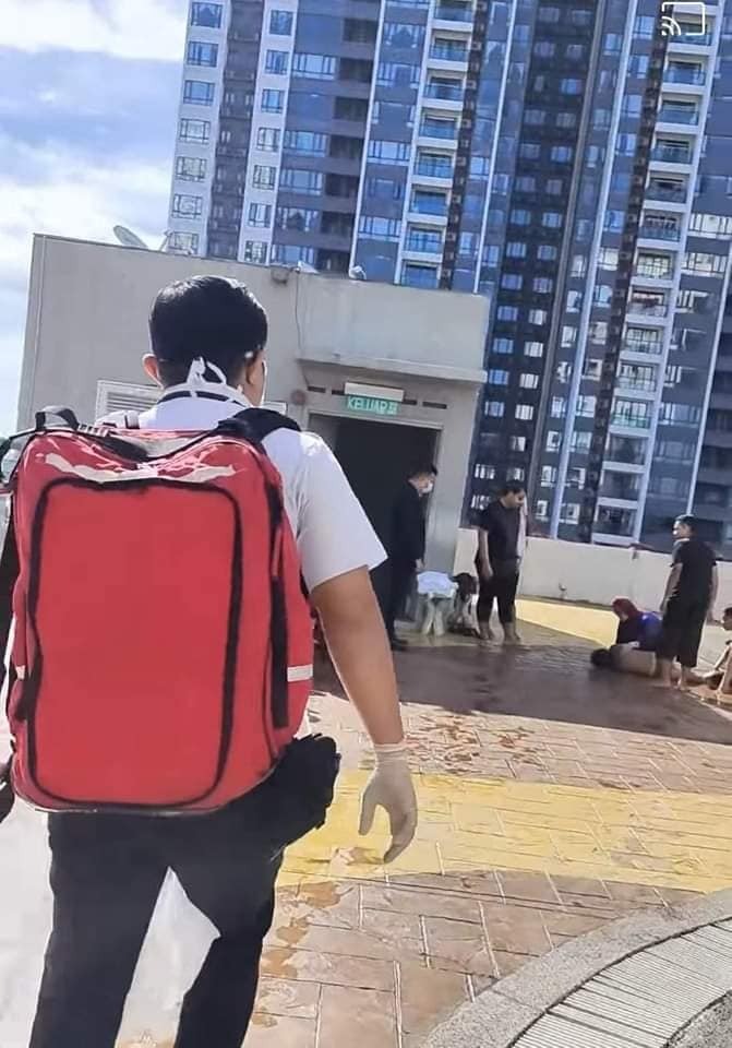 父亲才上厕所 男童游泳溺水