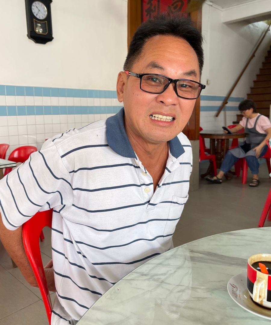 独家|一夜失8村民 村长：“爷爷背孙女骨灰下车那一刻太痛心！”