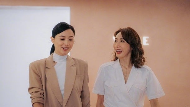  相聚重温《通天干探》点滴 黎姿赞陈法拉：第一部戏已经好自然	↑