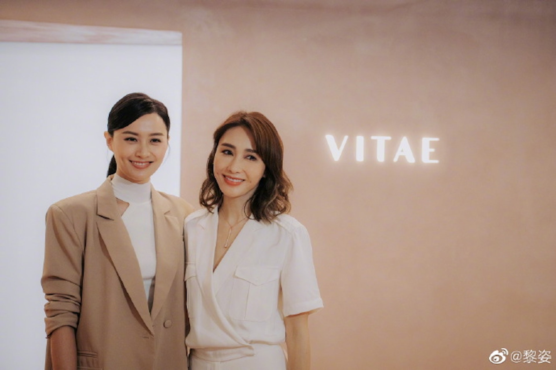  相聚重温《通天干探》点滴 黎姿赞陈法拉：第一部戏已经好自然	↑