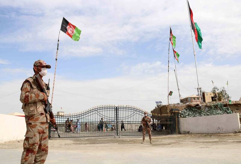 看世界/巴基斯坦恐怖分子袭新落成警署 至少4警亡