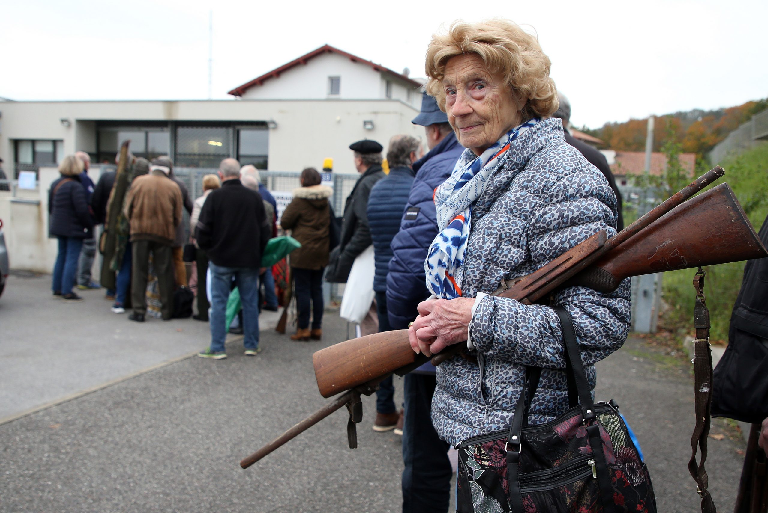 看世界/法国内政部宣布收缴大批武器弹药 防止被用于犯罪