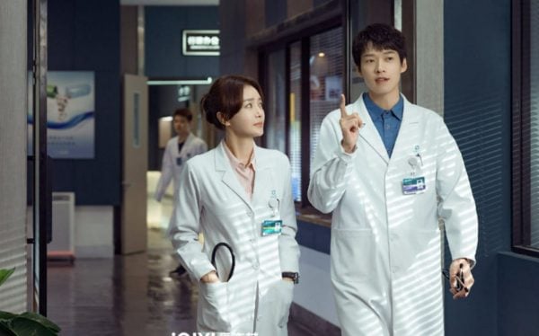 秦岚魏大勋勾手约会恋情实锤 网不忿:他凭什么