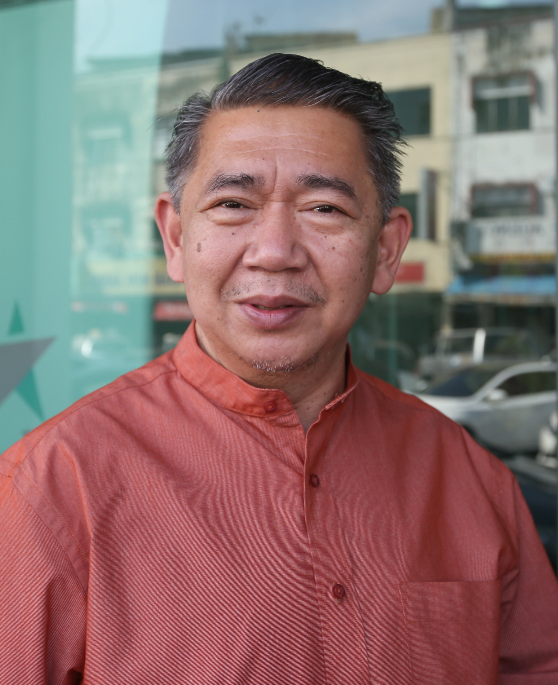 突击市场发现鸡蛋袋装食油短缺 · 沙拉胡丁明与农业部开会商对策