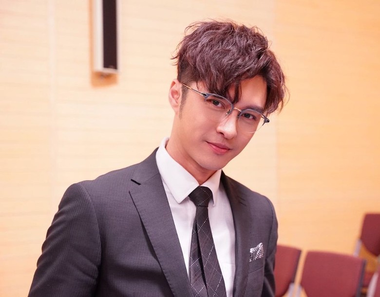 签约无线21年终上位  黄嘉乐突宣布离巢