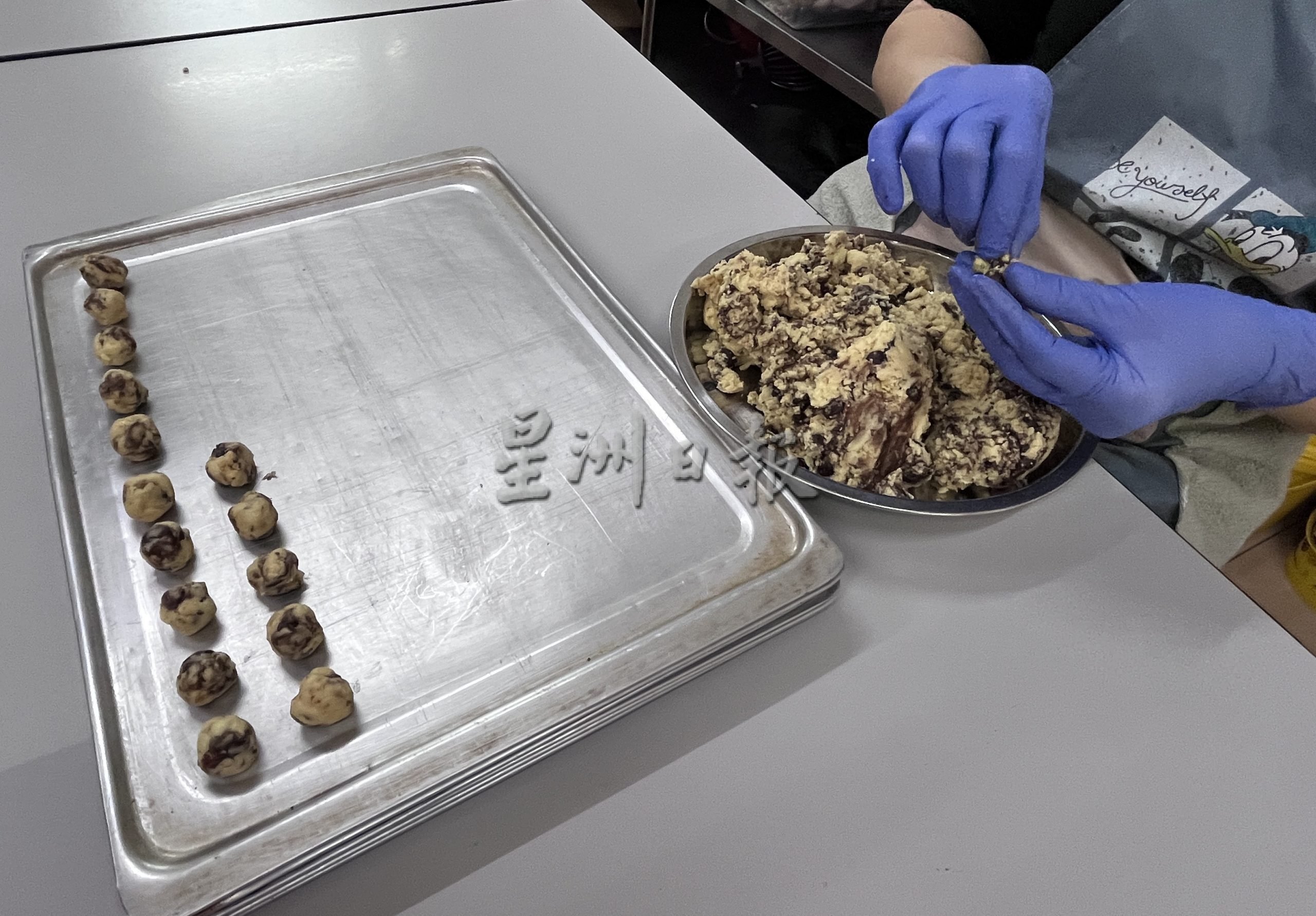 糕饼业者赶制年饼