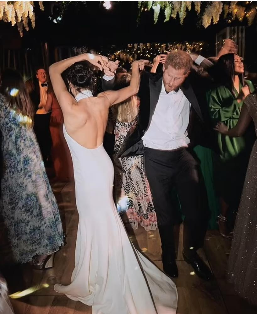 纪录片再播劲爆画面!哈梅在结婚舞会上热舞 第一支舞选「这首歌」