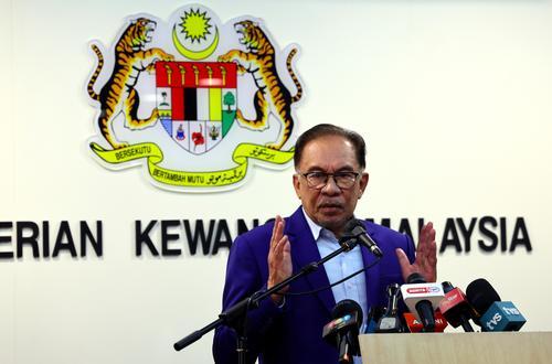 继“Abah”和“Pak Long”后 安华: “别叫我Papa!”