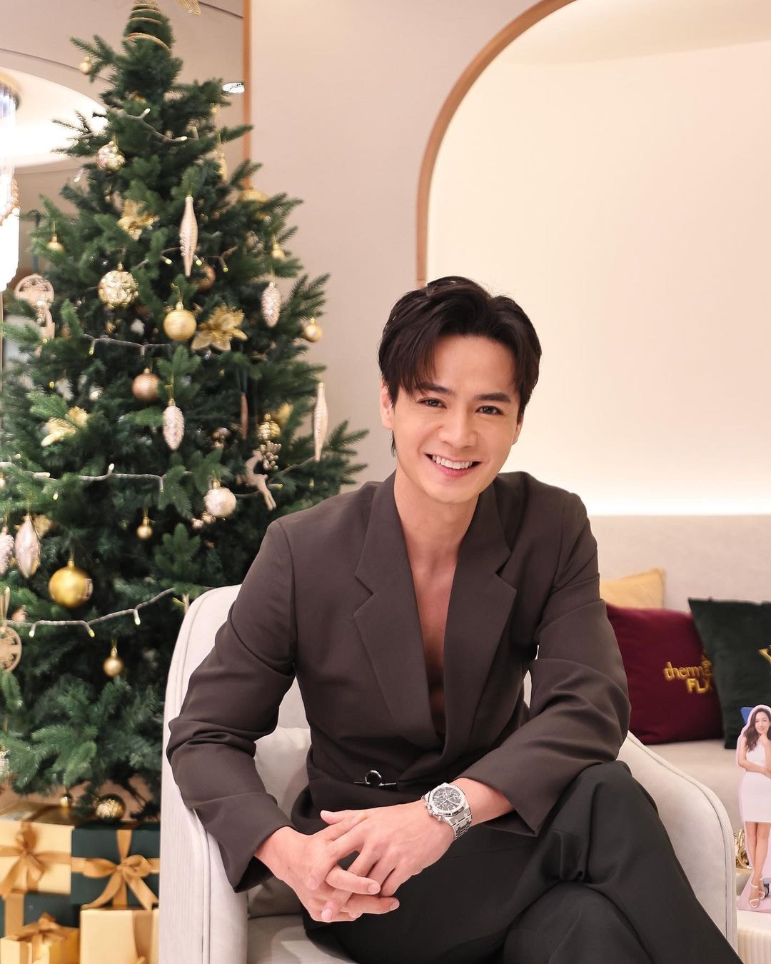 罗子溢明来马出席活动 邀粉丝庆平安夜:到时见!