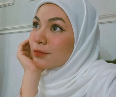 肺出血+细菌感染住ICU一个月！女艺人终于醒了