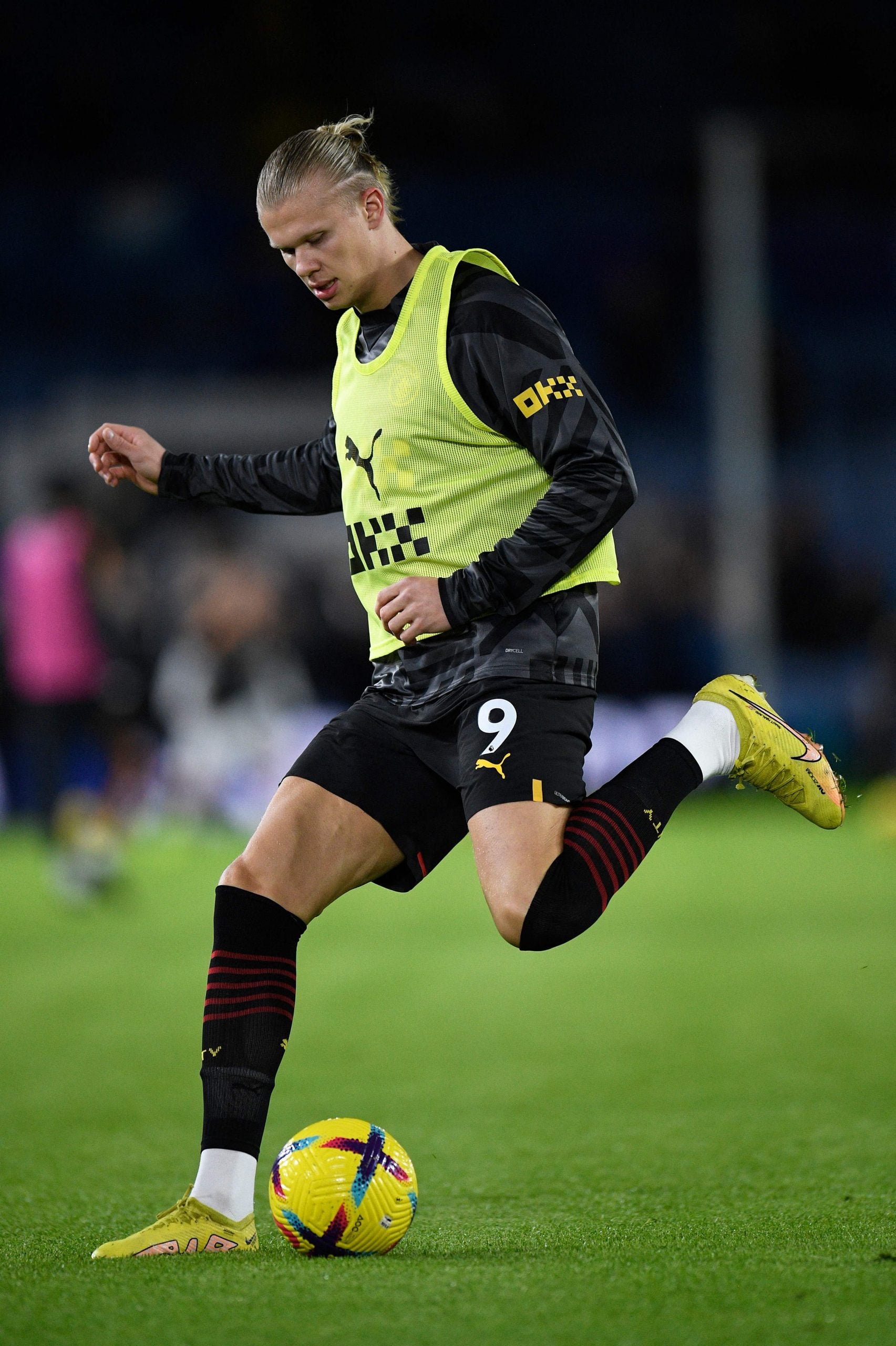 英超| 枪手硬碰黑马海鸥 曼市有望拉近距离