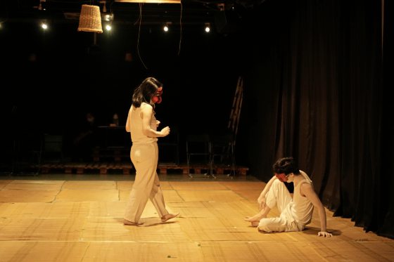 西北孤鸟／改编的意图与传达──《底层》带来的思考