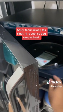 视频 | 夫生病仍准备生日惊喜 在家藏钞票让妻“寻宝”